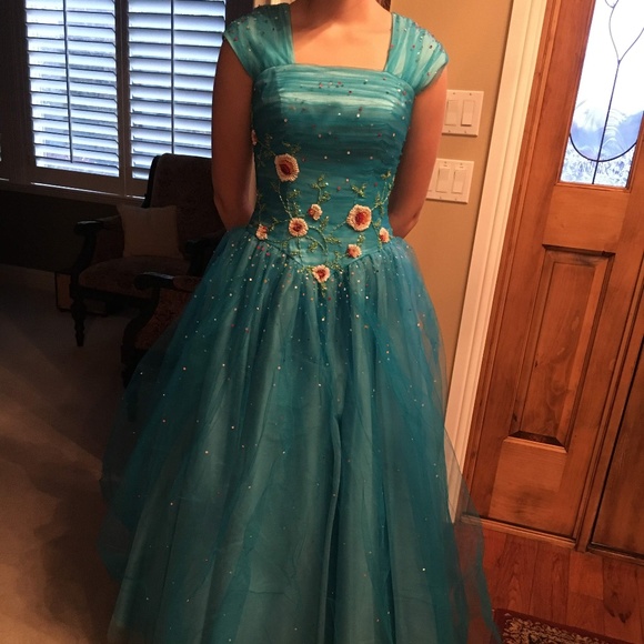 Bella Formals by Venus Dress - Picture 1 of 3